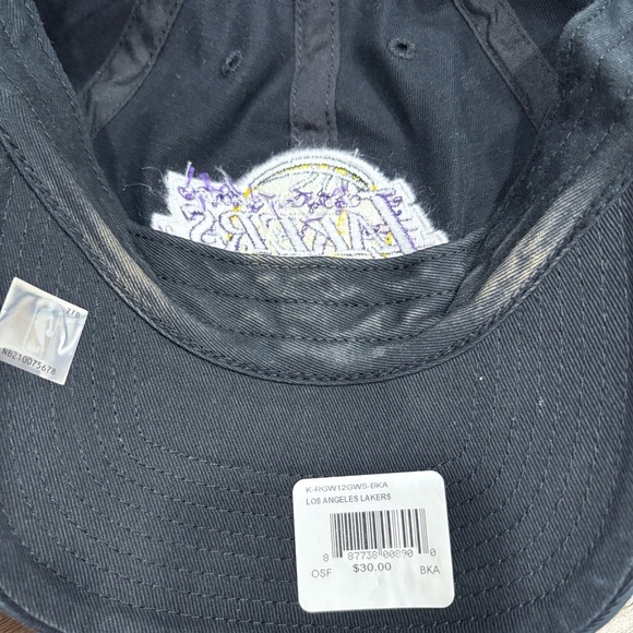 Los Angeles Lakers hat - Picture 4 of 6
